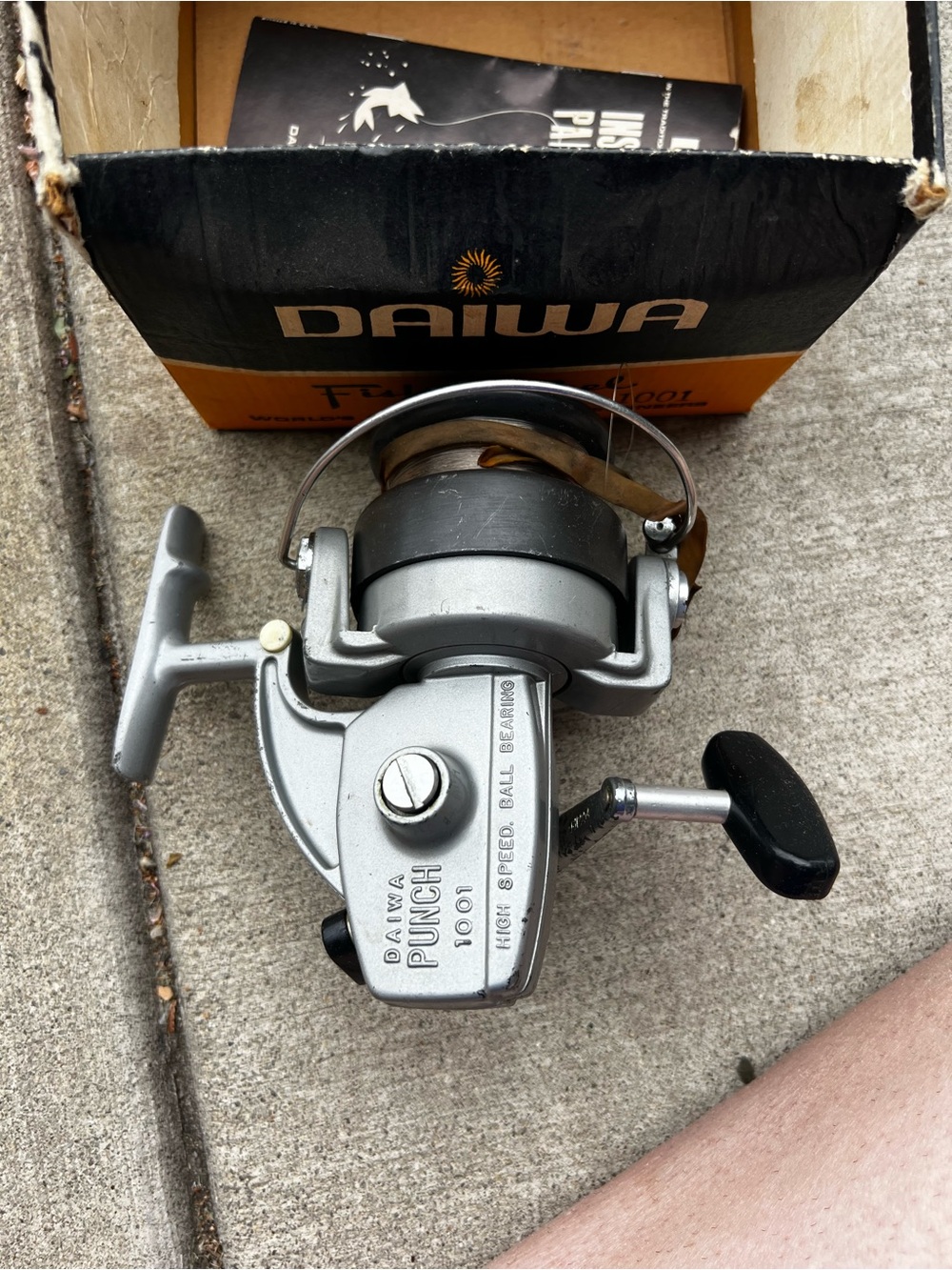 Vintage Daiwa Punch 1001 Spinning Fishing Reel - Picture 3 of 11